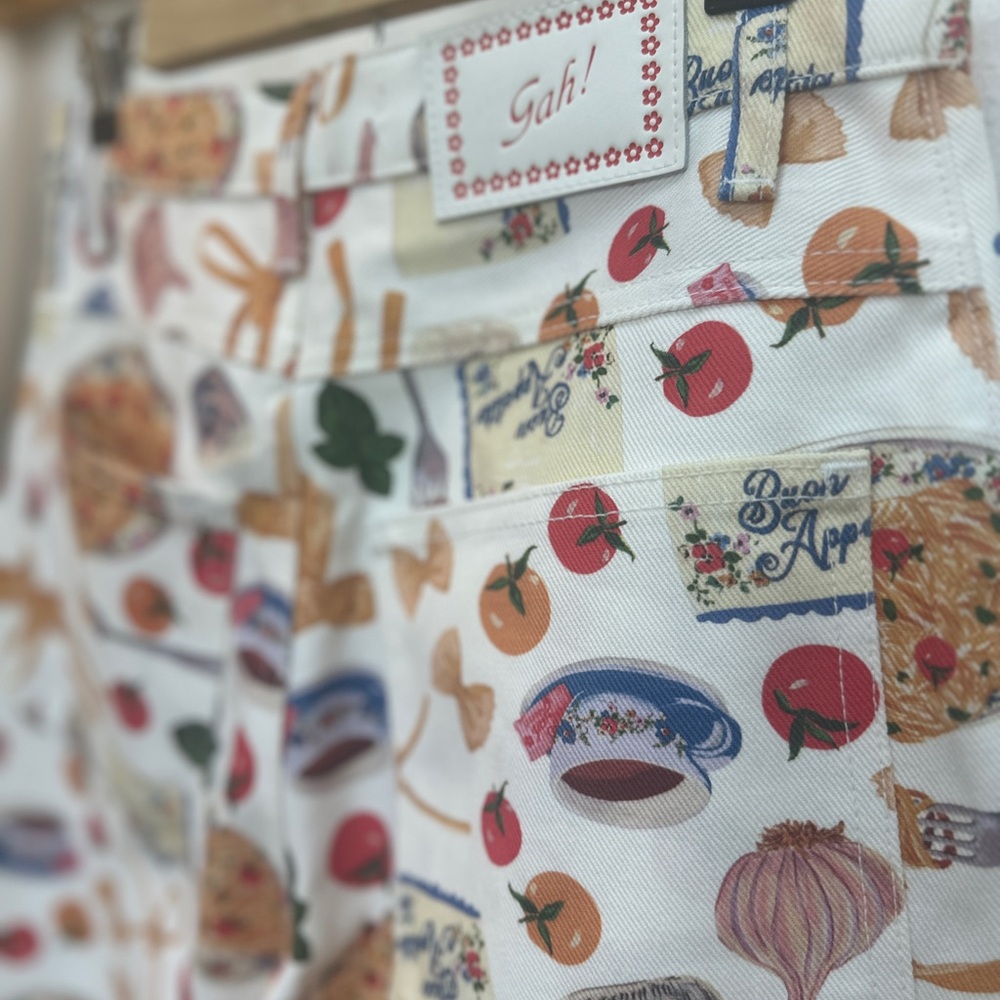 Lisa Says Gah Buon Appetito Jeans